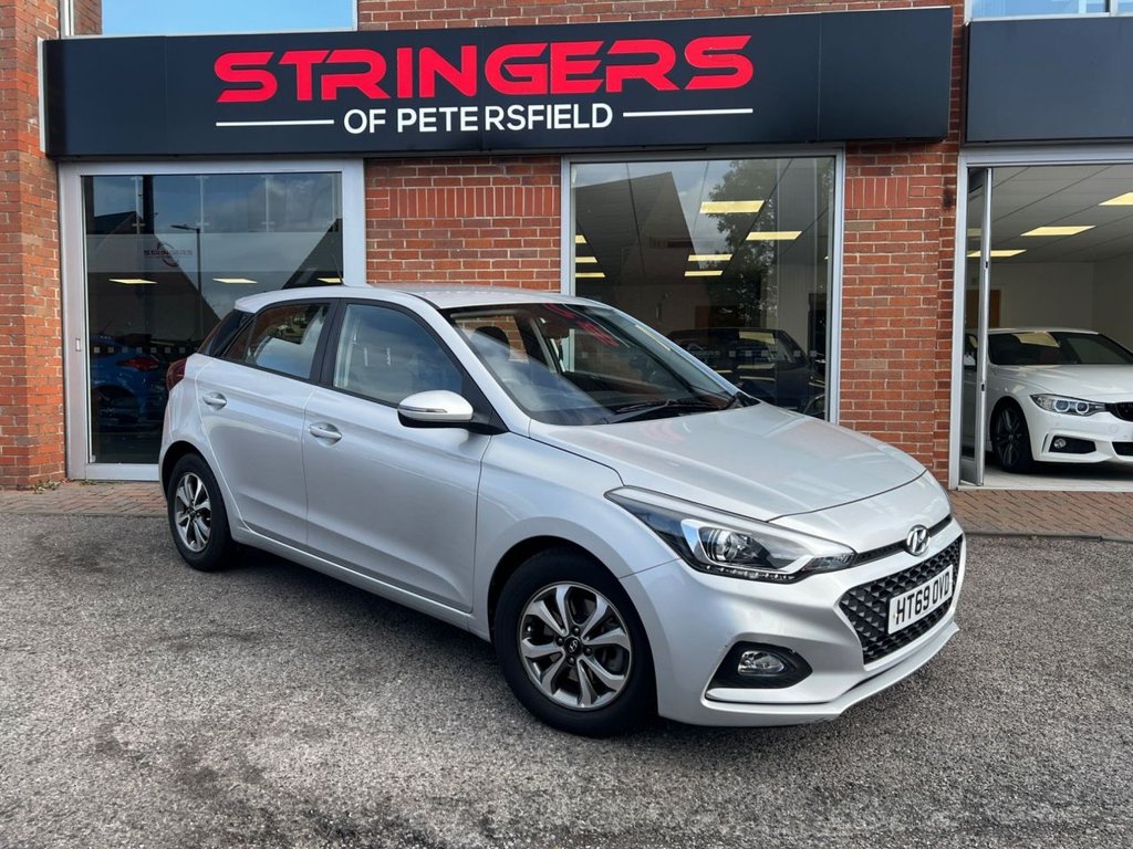 Used Hyundai i20 2019 for sale - 76148065: Photo 2