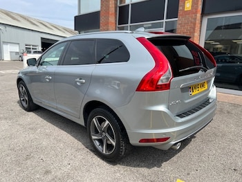Used Volvo XC60 2015 for sale - 79305619: Photo