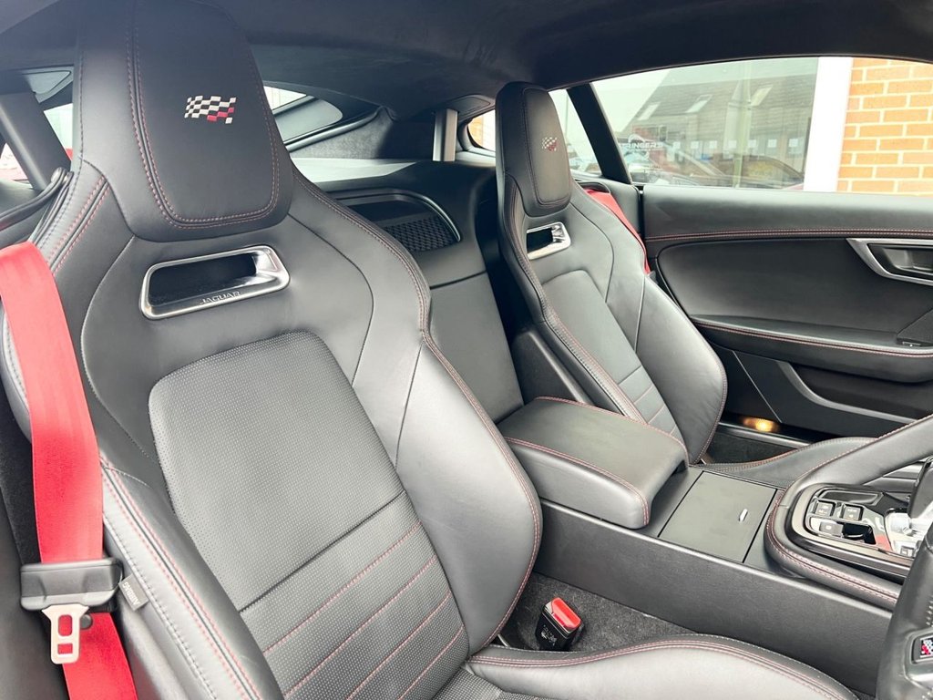 Used Jaguar F-Type 2019 for sale - 76618026: Photo 12