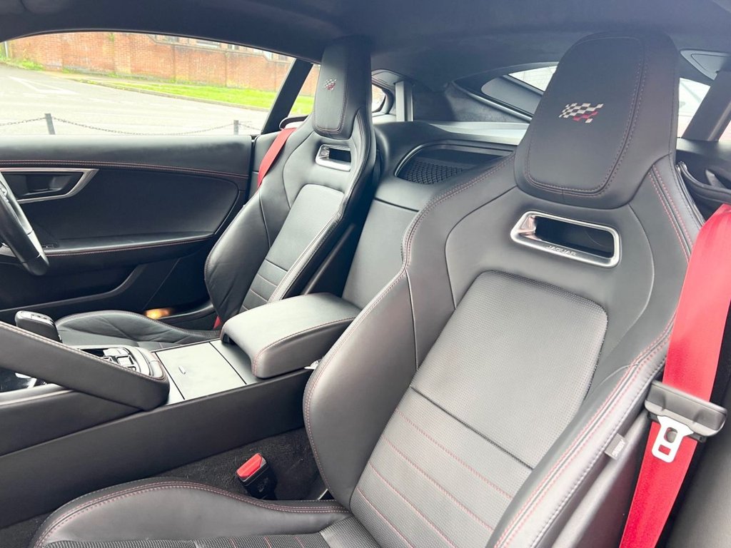 Used Jaguar F-Type 2019 for sale - 76618026: Photo 15