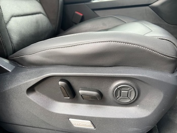 Used Volkswagen Touareg 2023 for sale - 78330195: Photo