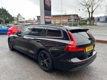 Used Volvo V60 2018 for sale - 77452040: Photo