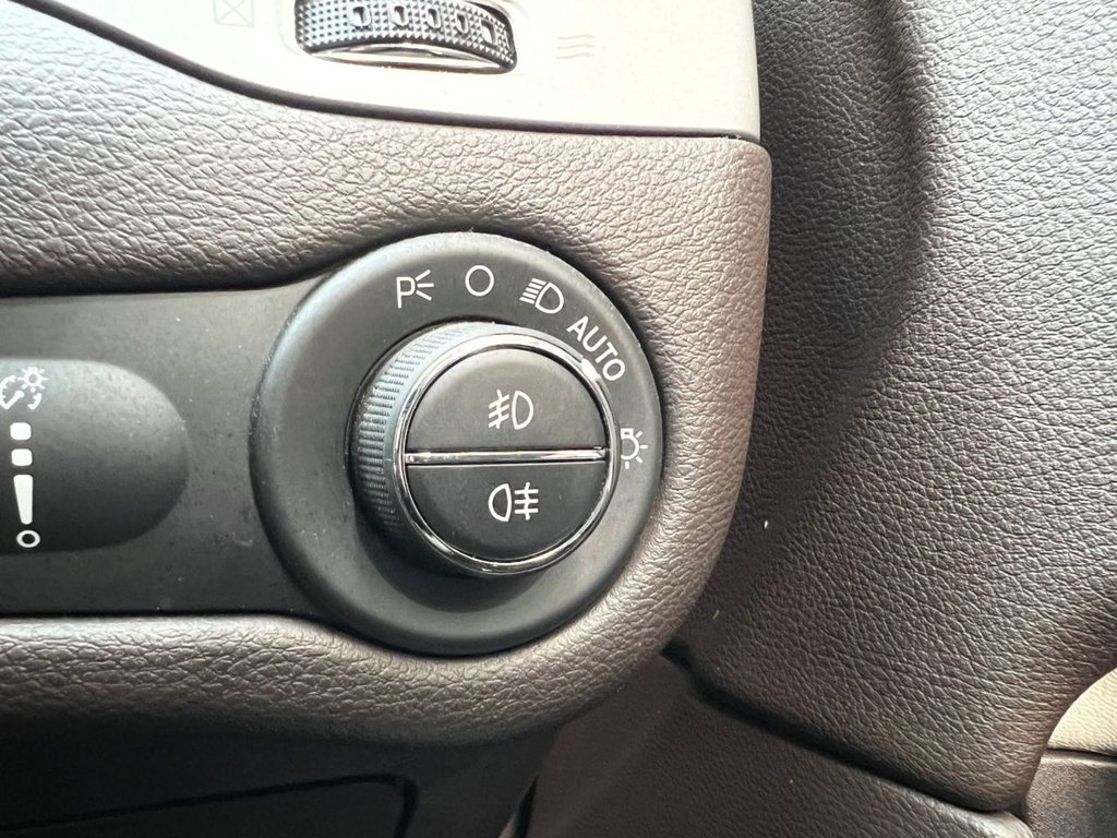 Used Jeep Cherokee 2016 for sale - 76797785: Photo 24