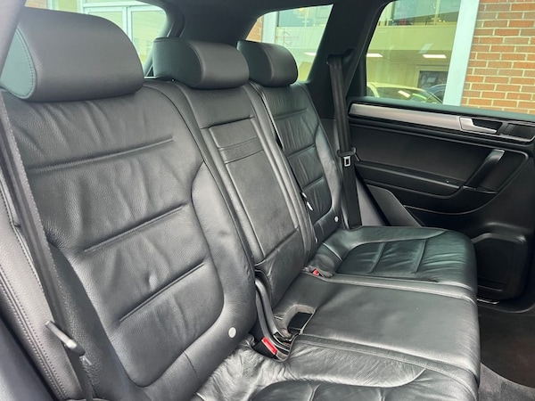 Used Volkswagen Touareg 2016 for sale - 76132525: Photo 12