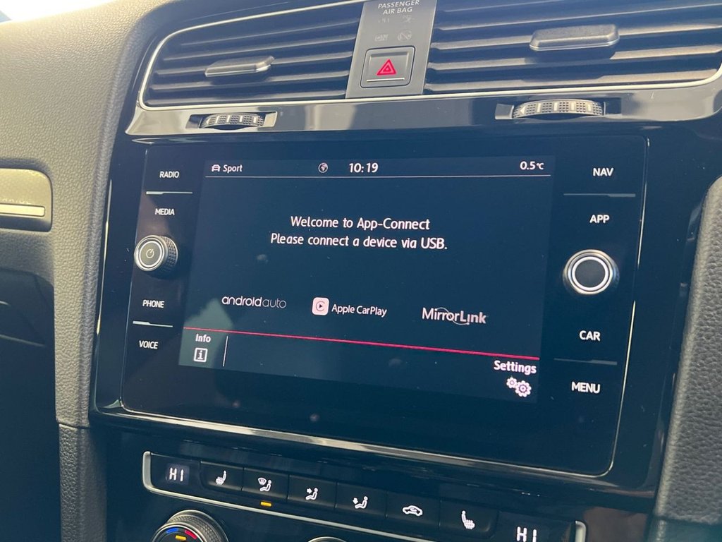 Used Volkswagen Golf 2017 for sale - 76868175: Photo 21