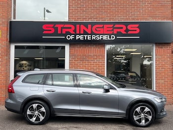Used Volvo V60 2021 for sale - 76235270: Photo 2