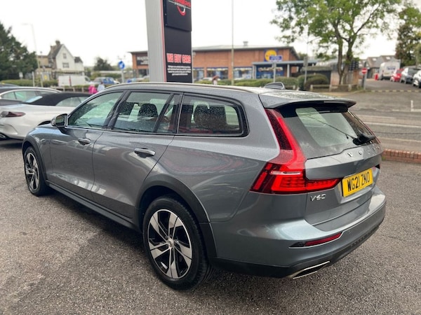 Used Volvo V60 2021 for sale - 76235270: Photo 5