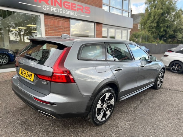 Used Volvo V60 2021 for sale - 76235270: Photo 7