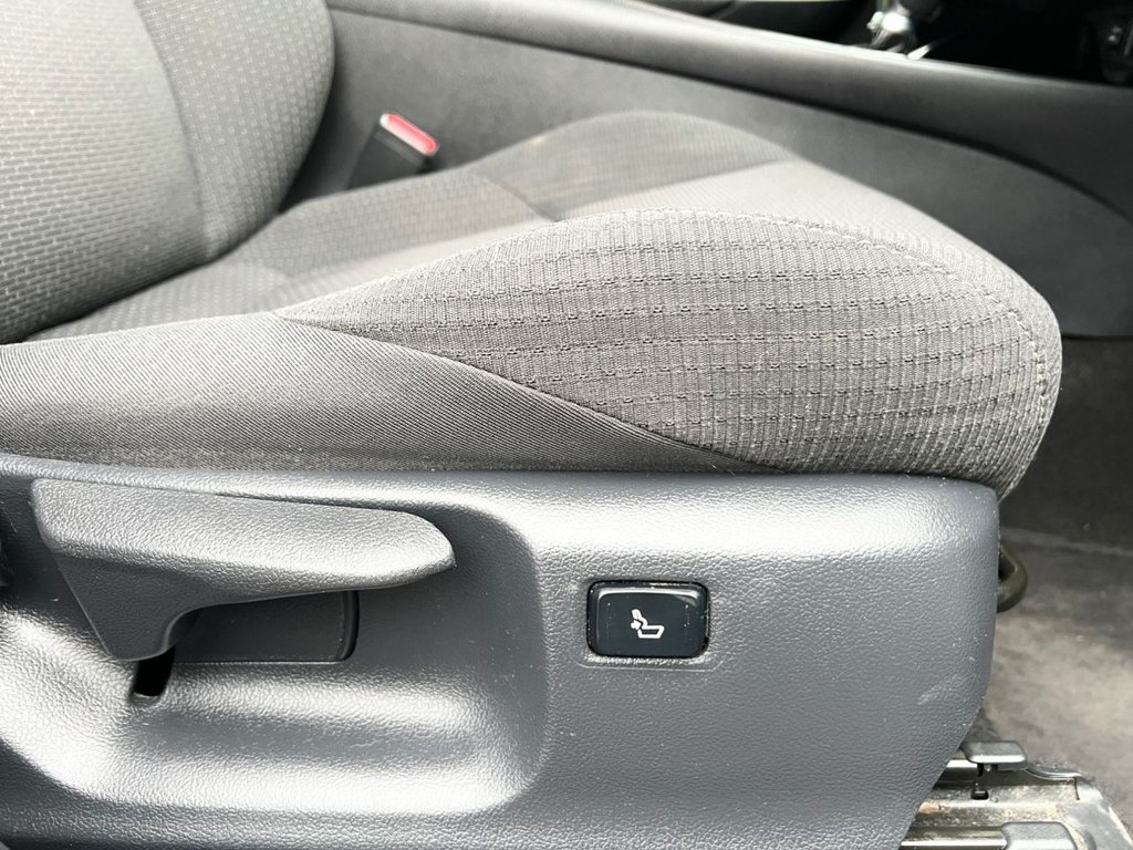 Used Toyota C-HR 2018 for sale - 76797721: Photo 12