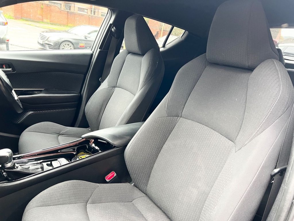 Used Toyota C-HR 2018 for sale - 76797721: Photo 14