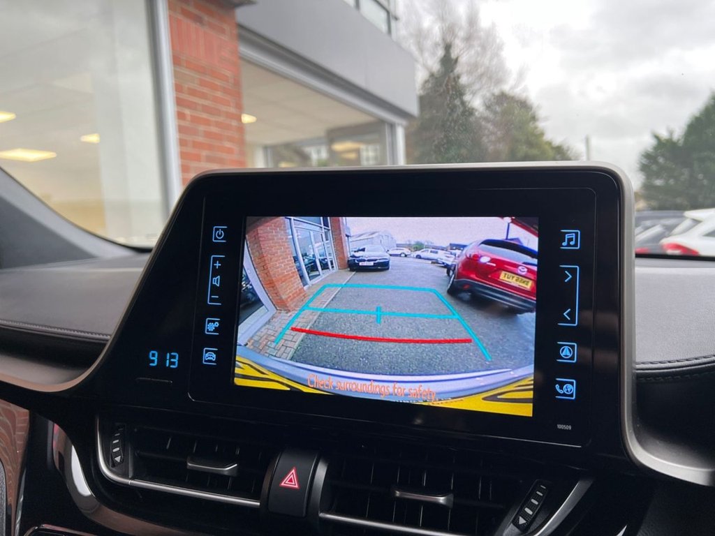 Used Toyota C-HR 2018 for sale - 76797721: Photo 16