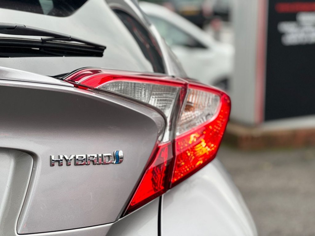 Used Toyota C-HR 2018 for sale - 76797721: Photo 24