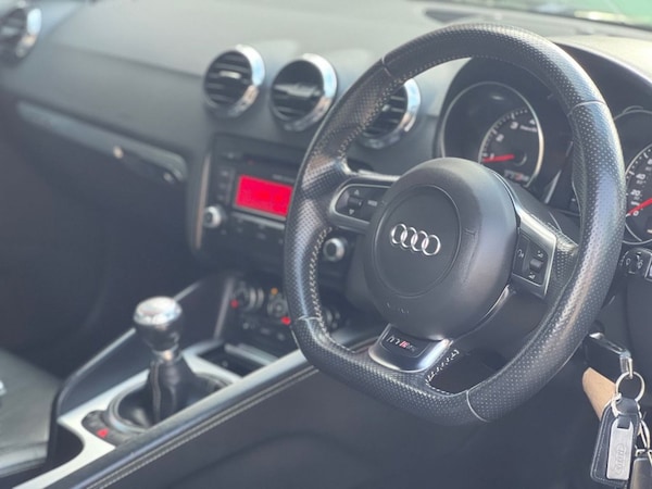 Used Audi TT 2010 for sale - 76235388: Photo 10