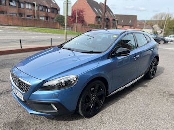 Used Volvo V40 2016 for sale - 78271640: Photo