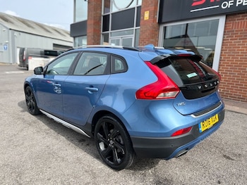 Used Volvo V40 2016 for sale - 78271640: Photo