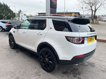 Used Land Rover Discovery Sport 2018 for sale - 77850020: Photo