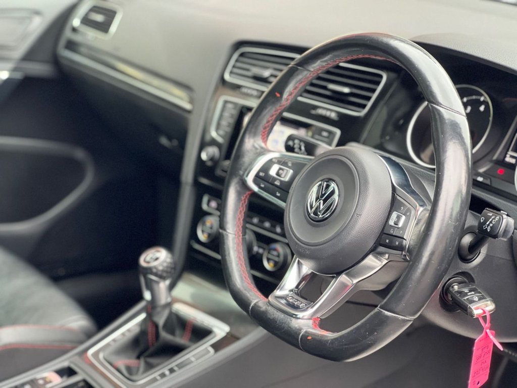 Used Volkswagen Golf 2014 for sale - 76618024: Photo 11