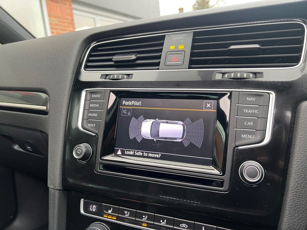 Used Volkswagen Golf 2014 for sale - 76618024: Photo 17