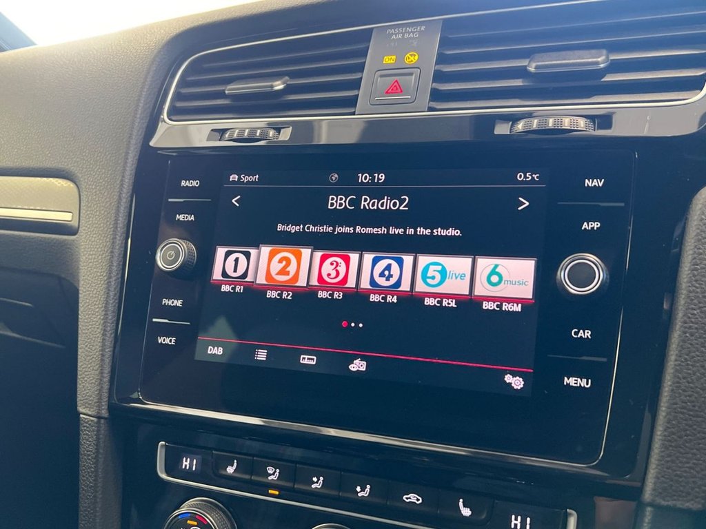 Used Volkswagen Golf 2017 for sale - 77422097: Photo 20