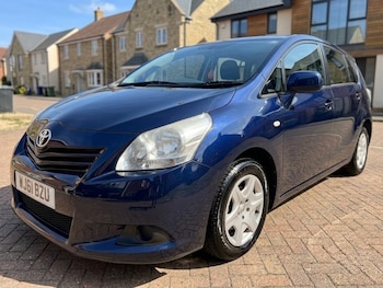 Used Toyota Verso 2011 for sale - 79631724: Photo