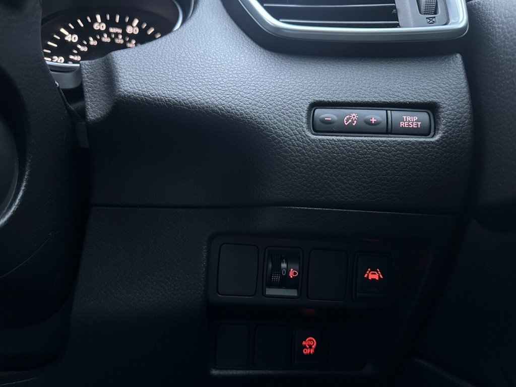 Used Nissan Qashqai 2018 for sale - 77037752: Photo 24