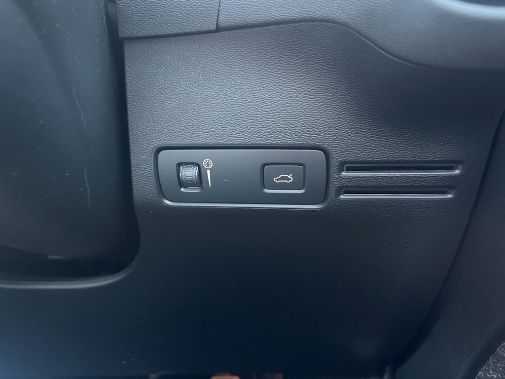 Used Volvo XC40 2018 for sale - 76901059: Photo 18