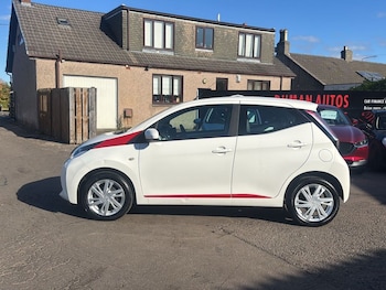 Used Toyota AYGO 2016 for sale - 76039550: Photo 4