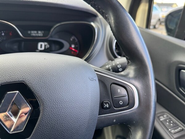 Used Renault Captur 2018 for sale - 75703732: Photo 17