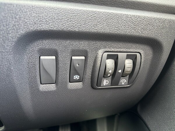 Used Renault Captur 2018 for sale - 75703732: Photo 21