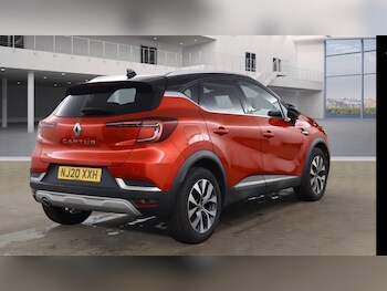 Used Renault Captur 2020 for sale - 77499106: Photo