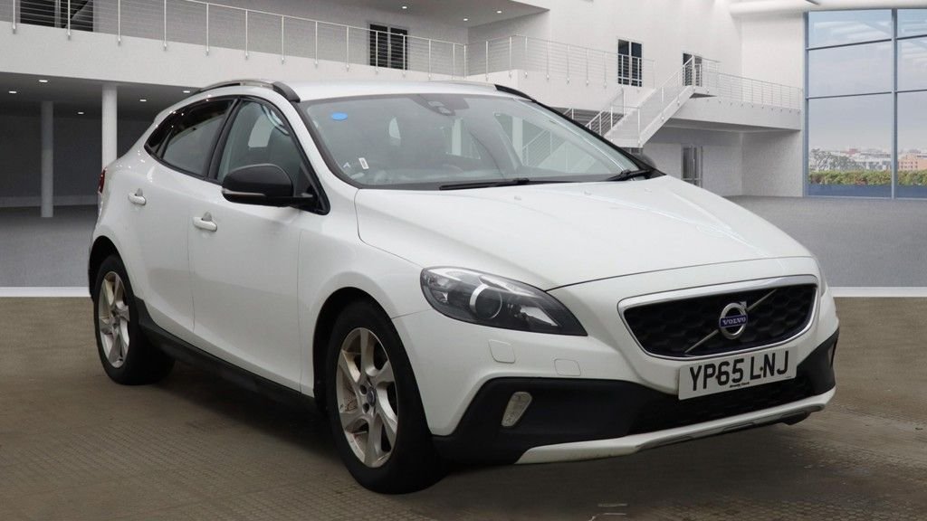 Used Volvo V40 2015 for sale - 77798325: Photo 7