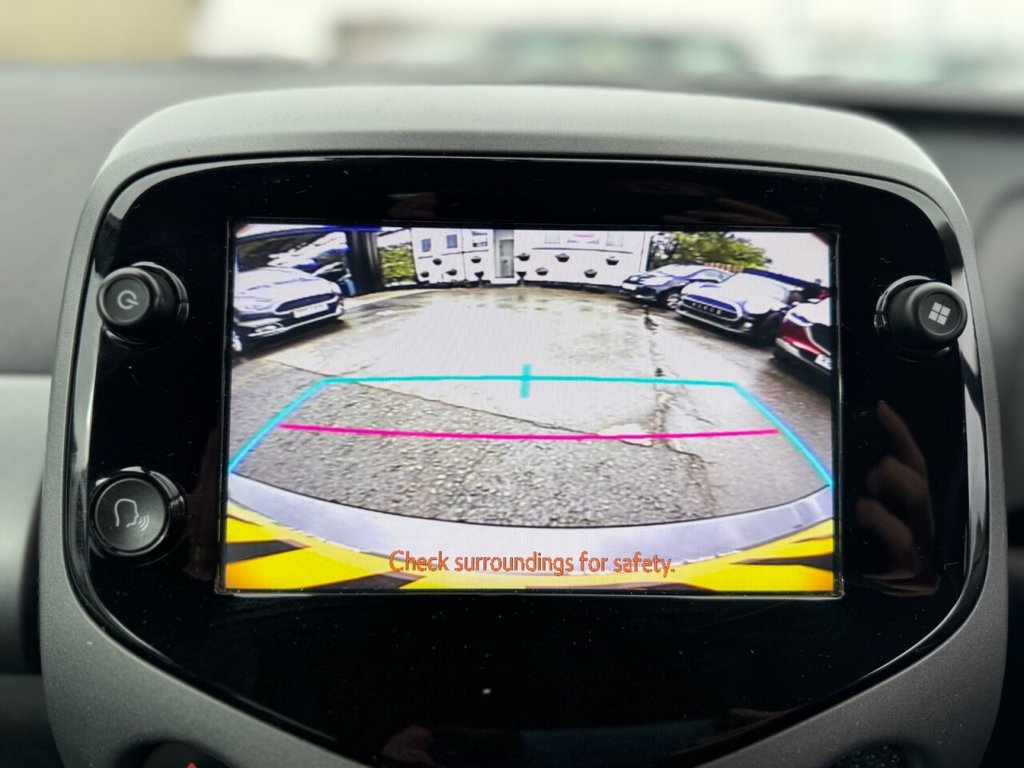 Used Toyota AYGO 2021 for sale - 76203296: Photo 23