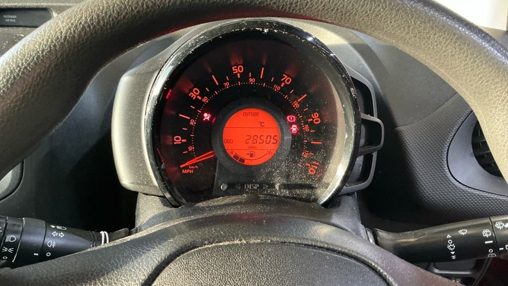 Used Toyota AYGO 2015 for sale - 77241696: Photo 16