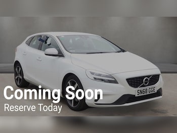 Used Volvo V40 2018 for sale - 79122270: Photo