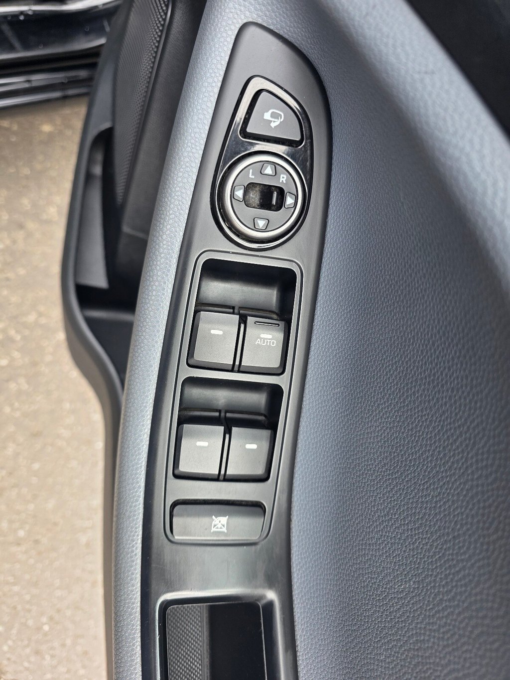 Used Hyundai i20 2017 for sale - 75613078: Photo 18