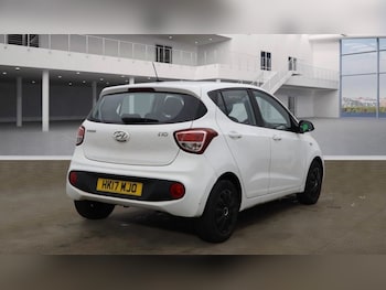 Used Hyundai i10 2017 for sale - 77470591: Photo