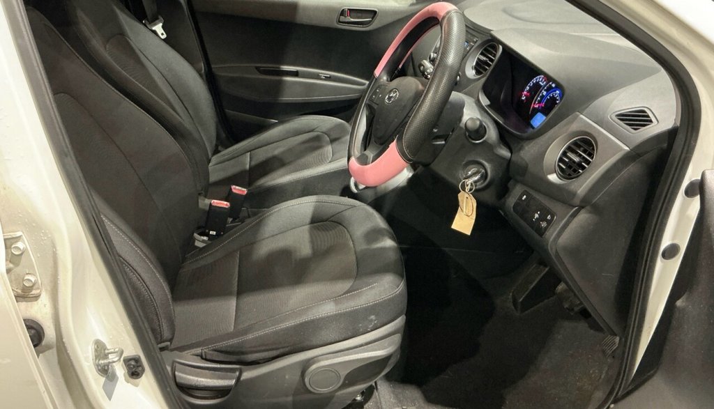 Used Hyundai i10 2017 for sale - 77470591: Photo 8