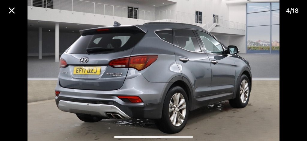 Used Hyundai Santa Fe 2017 for sale - 76768379: Photo 4