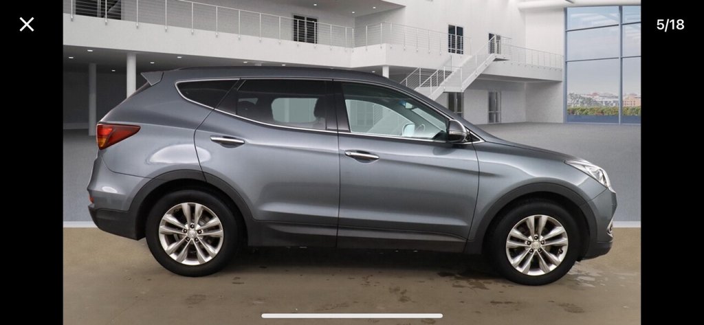 Used Hyundai Santa Fe 2017 for sale - 76768379: Photo 5