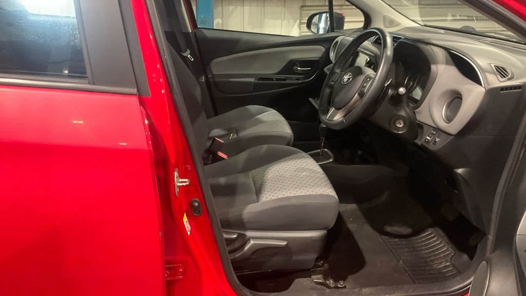 Used Toyota Yaris 2015 for sale - 77981565: Photo 15