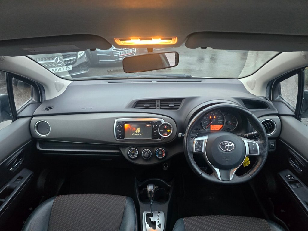 Used Toyota Yaris 2012 for sale - 77890942: Photo 11