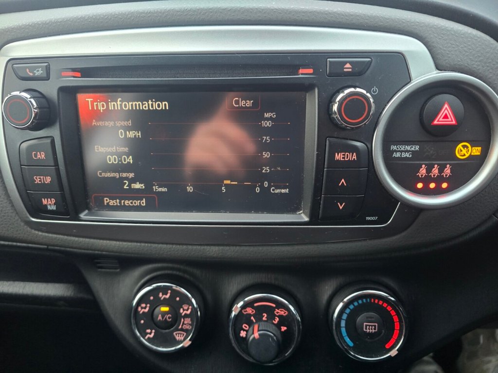 Used Toyota Yaris 2012 for sale - 77890942: Photo 16