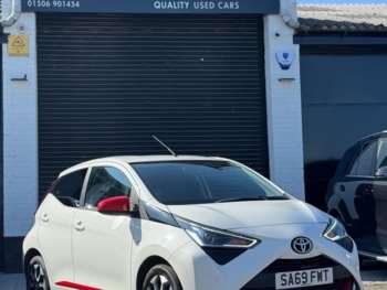 2019 (69) - 1.0 VVT-i x-trend Funroof 5dr Petrol x-shift Euro 6 (71 ps)