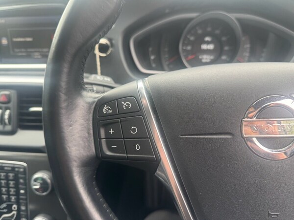 Used Volvo V40 2014 for sale - 75659912: Photo 11