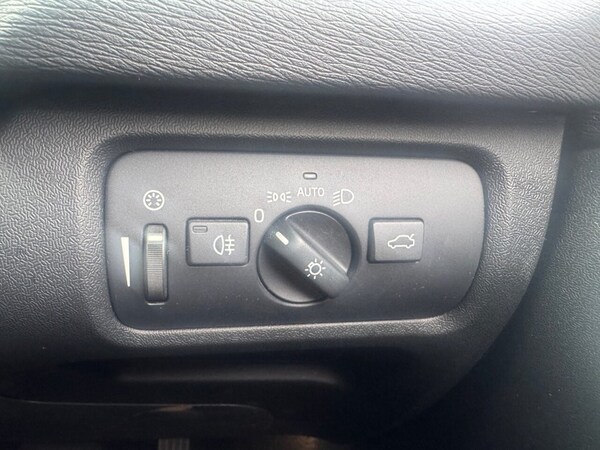 Used Volvo V40 2014 for sale - 75659912: Photo 14