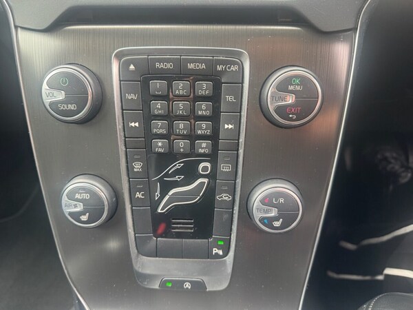 Used Volvo V40 2014 for sale - 75659912: Photo 17