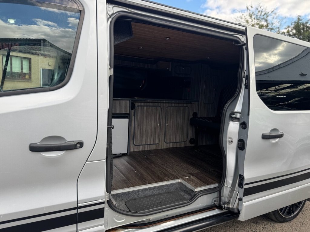 Used Vauxhall Vivaro 2017 for sale - 76081149: Photo 24