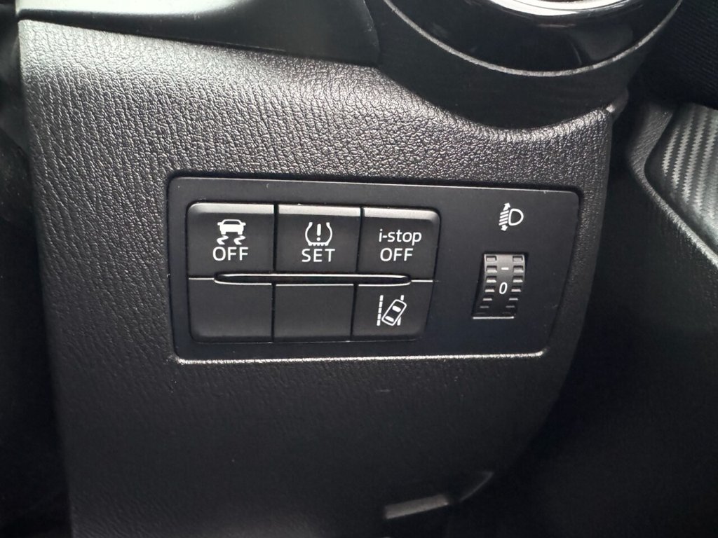 Used Mazda Mazda2 2015 for sale - 78056189: Photo 19