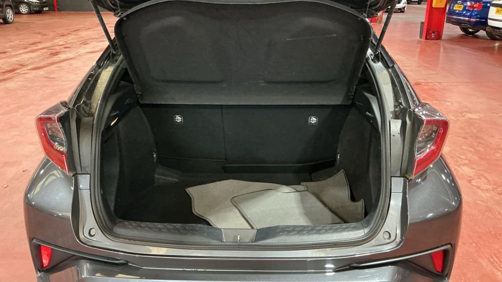 Used Toyota C-HR 2017 for sale - 77734580: Photo 11