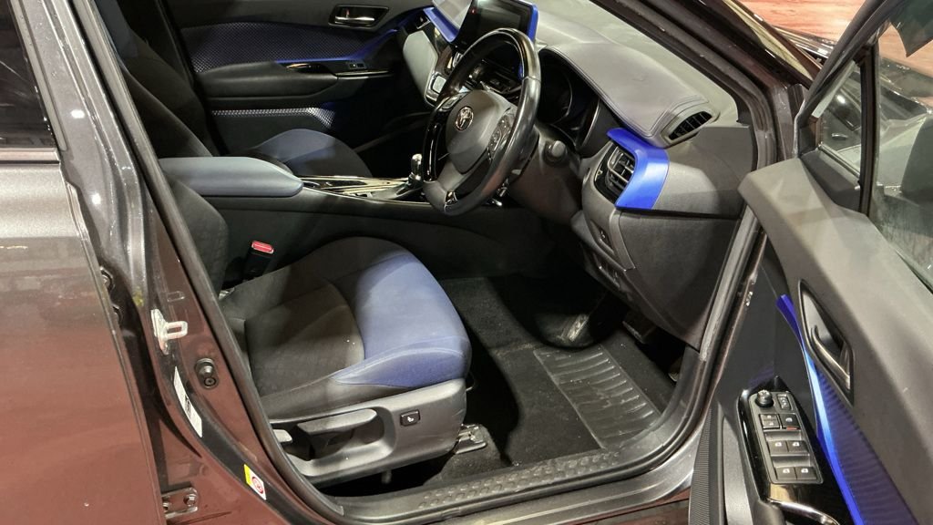 Used Toyota C-HR 2017 for sale - 77734580: Photo 9